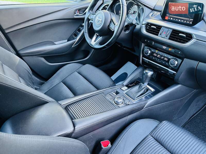 Седан Mazda 6 2016 в Киеве