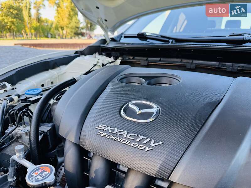 Седан Mazda 6 2016 в Киеве