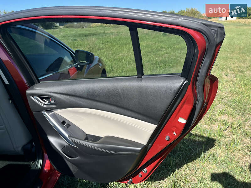 Седан Mazda 6 2015 в Черкассах