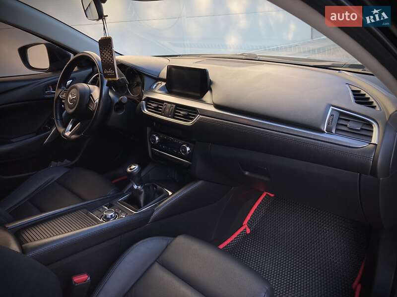 Седан Mazda 6 2017 в Киеве