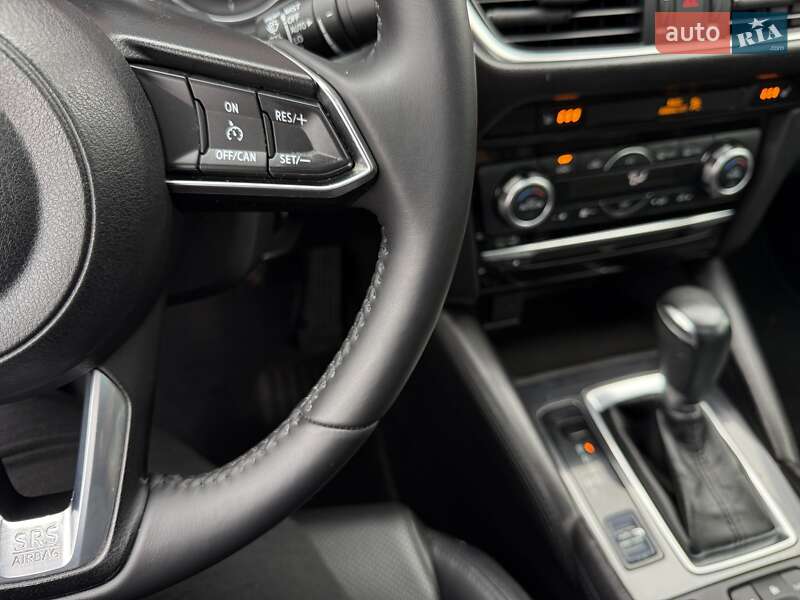 Седан Mazda 6 2017 в Львове