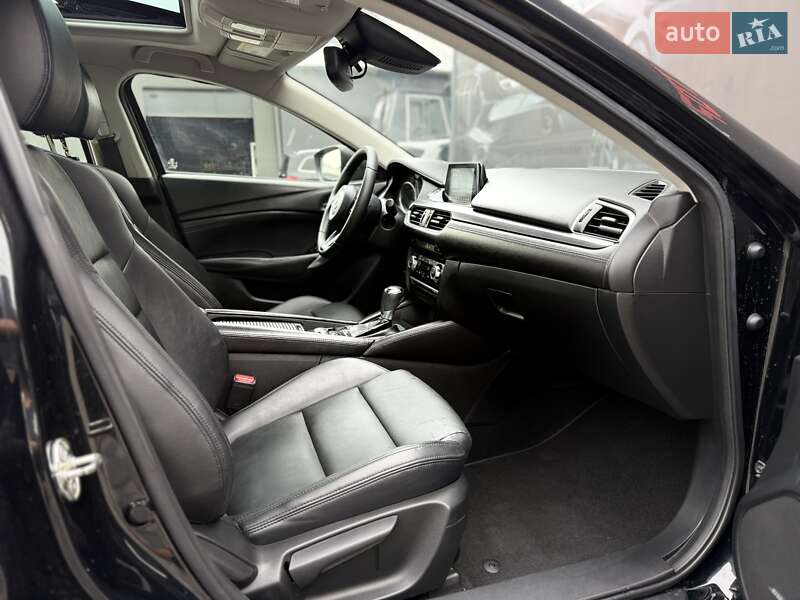 Седан Mazda 6 2017 в Львове