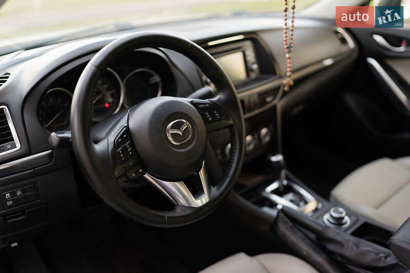 Седан Mazda 6 2013 в Чернигове