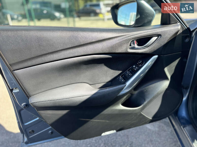 Седан Mazda 6 2014 в Киеве