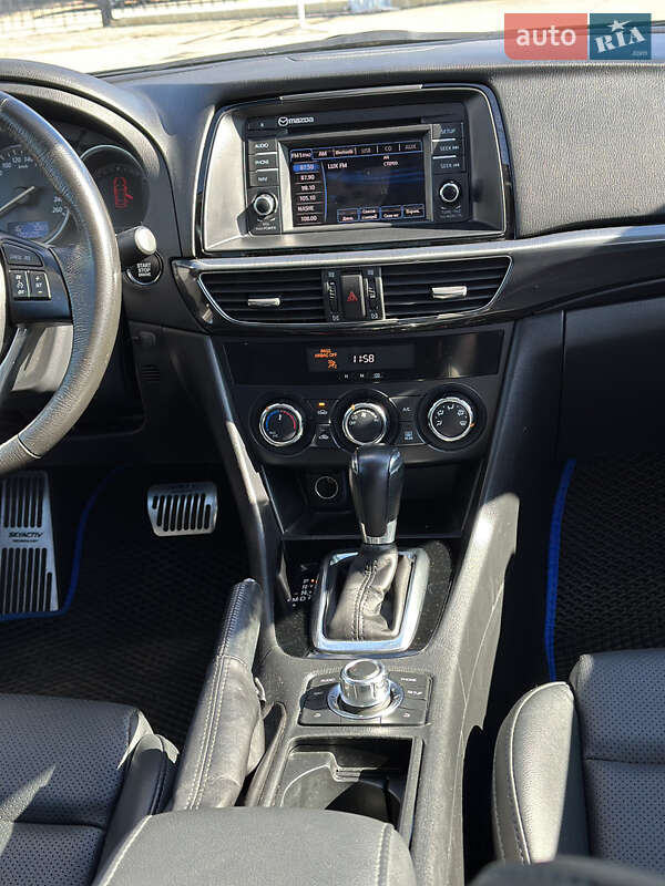 Седан Mazda 6 2014 в Киеве