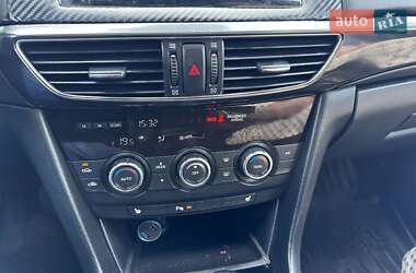 Седан Mazda 6 2013 в 