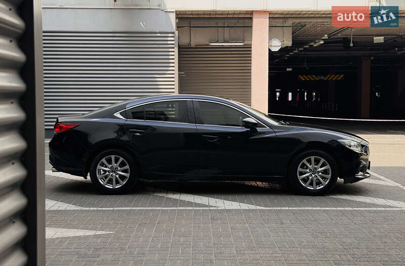 Седан Mazda 6 2014 в Киеве