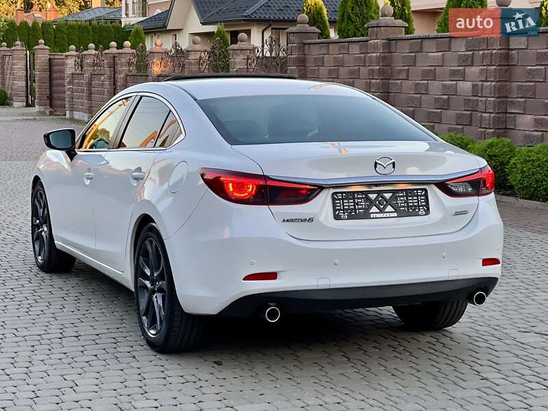 Седан Mazda 6 2015 в Ровно