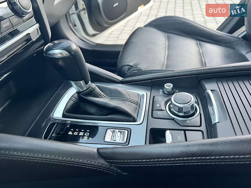Седан Mazda 6 2015 в Ровно