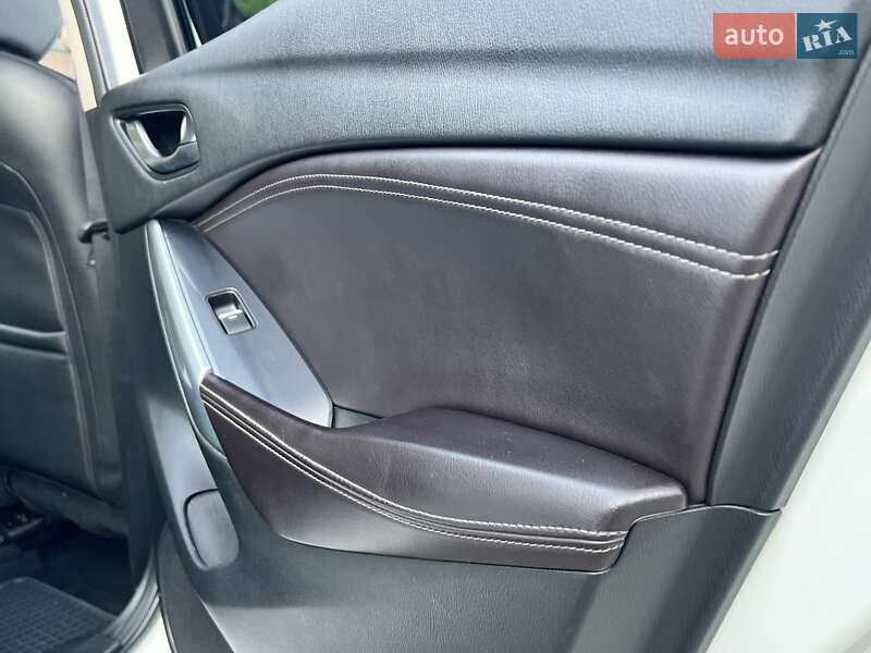 Седан Mazda 6 2015 в Ровно