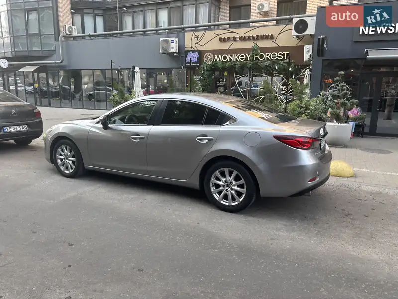 Mazda 6