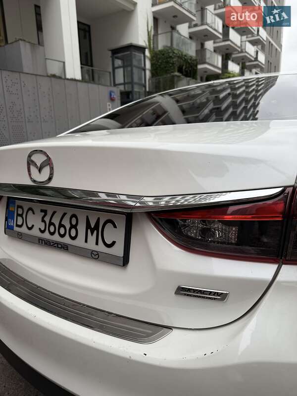 Седан Mazda 6 2015 в Шептицькому