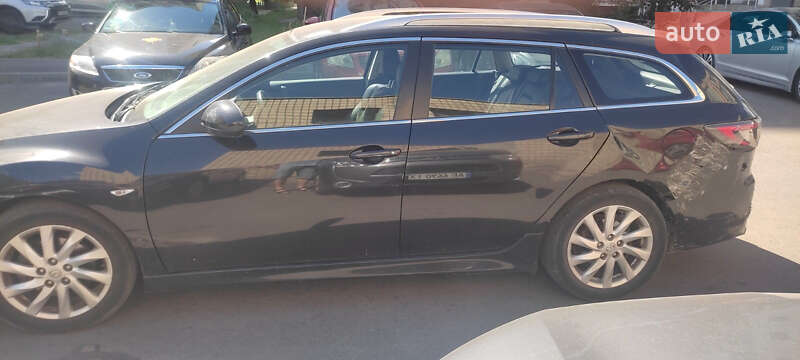 Универсал Mazda 6 2010 в Киеве