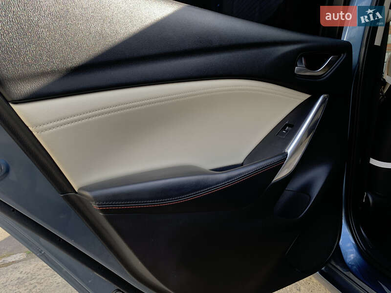 Седан Mazda 6 2014 в Гайсине