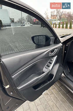 Седан Mazda 6 2015 в 