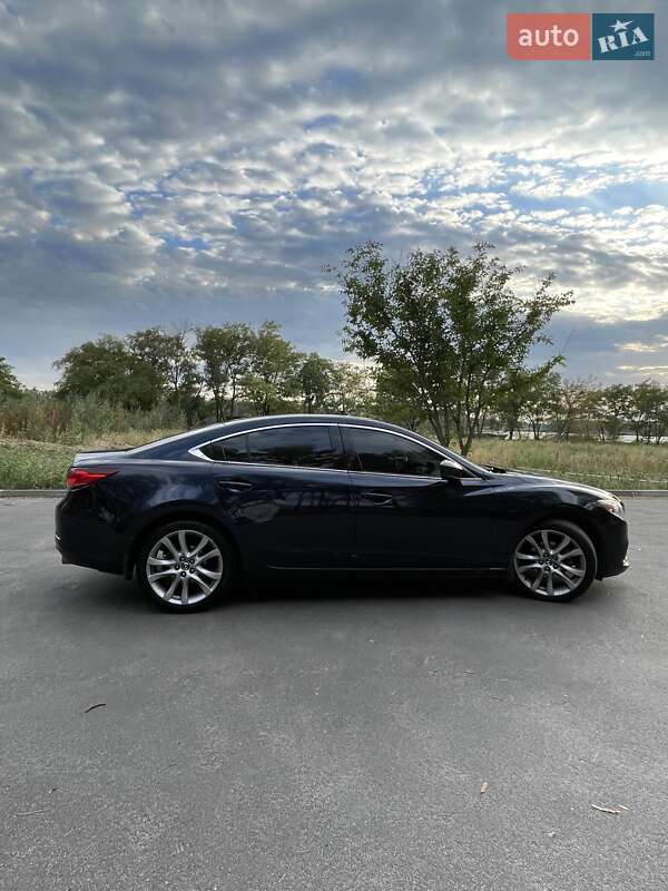Седан Mazda 6 2016 в Днепре