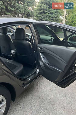 Седан Mazda 6 2015 в 