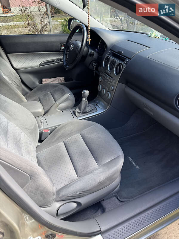 Седан Mazda 6 2004 в Каменском