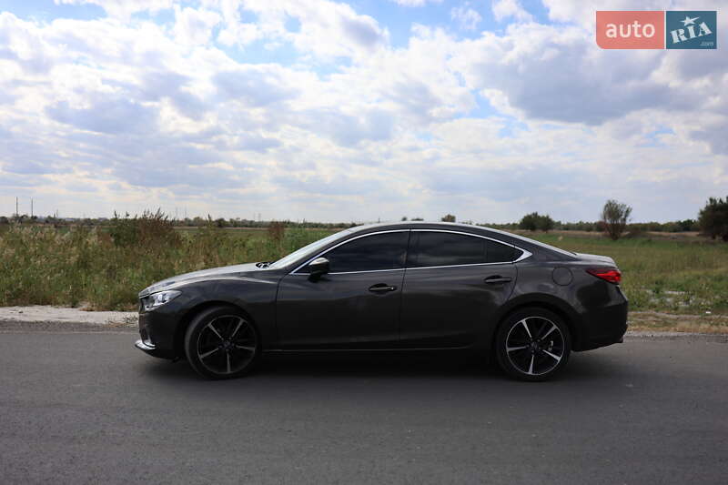 Седан Mazda 6 2016 в Днепре