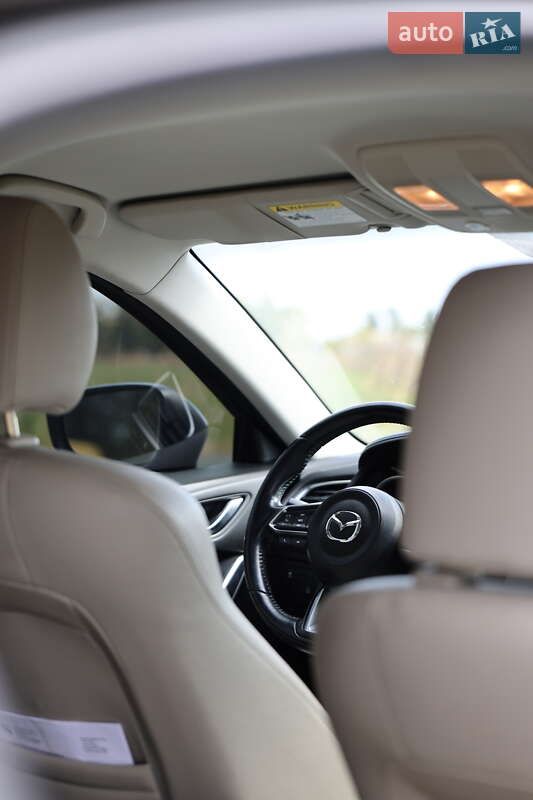 Седан Mazda 6 2016 в Днепре