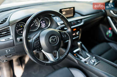 Седан Mazda 6 2015 в Днепре