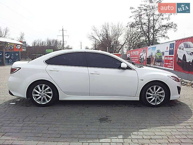 Седан Mazda 6 2010 в 