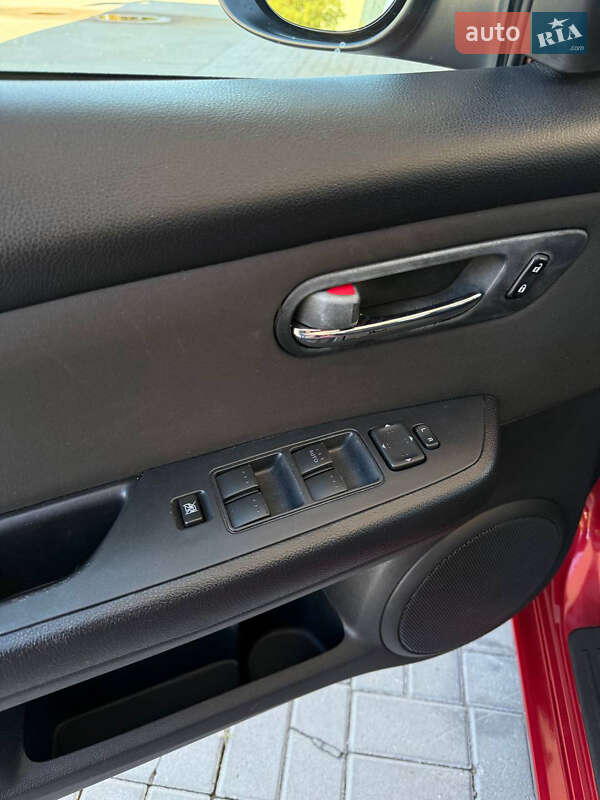 Седан Mazda 6 2012 в Днепре