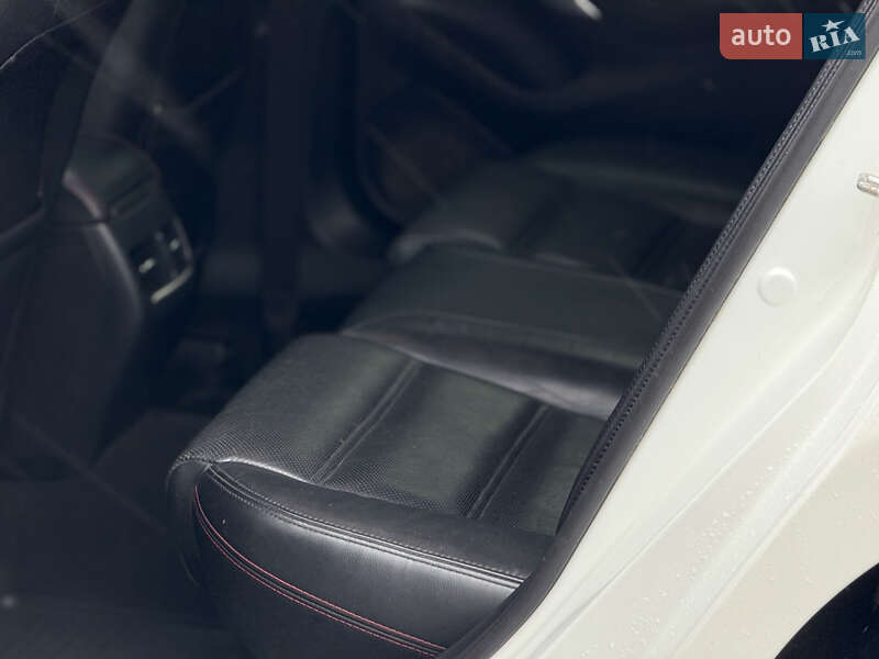 Седан Mazda 6 2014 в Тернополе