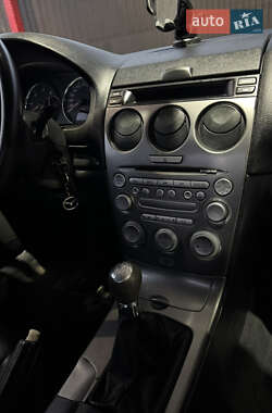 Ліфтбек Mazda 6 2004 в 