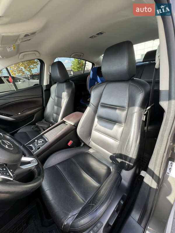 Седан Mazda 6 2016 в Мукачево