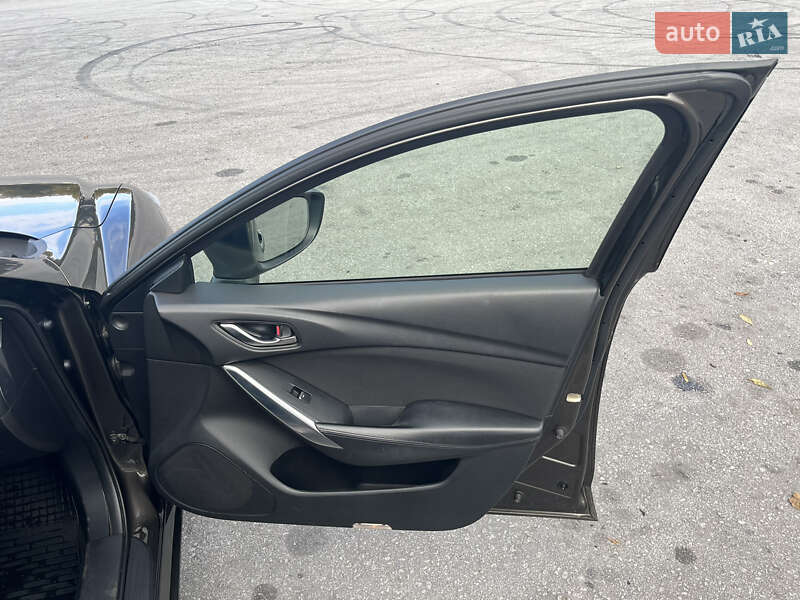 Седан Mazda 6 2015 в Запоріжжі