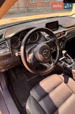 Седан Mazda 6 2015 в 