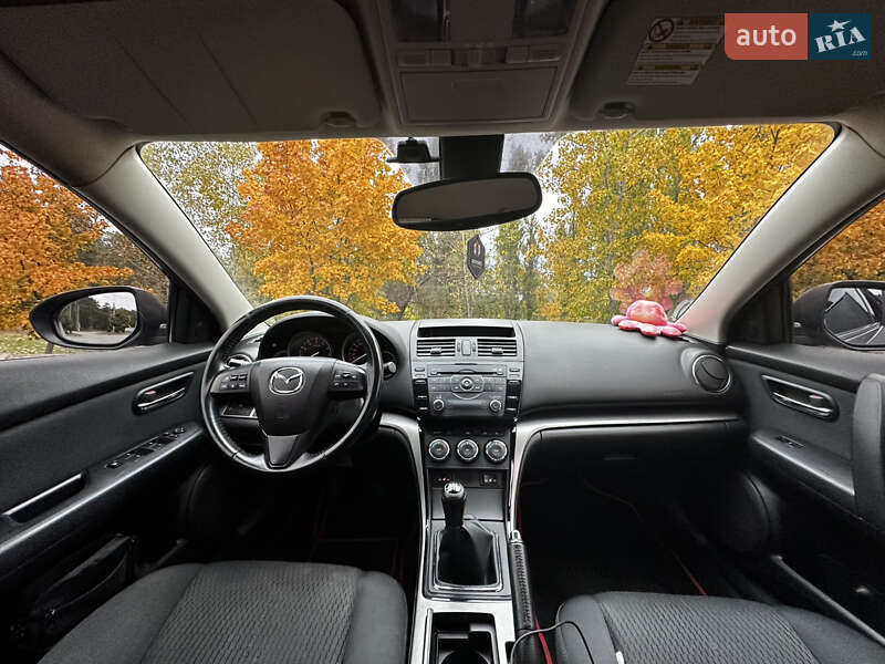 Седан Mazda 6 2010 в Горішніх Плавнях