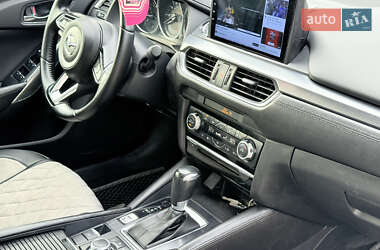 Седан Mazda 6 2017 в 