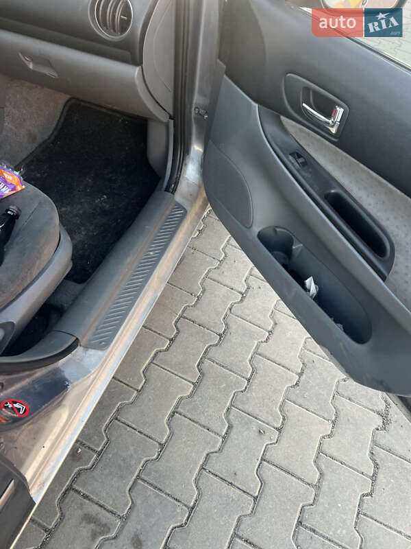 Универсал Mazda 6 2003 в Черновцах