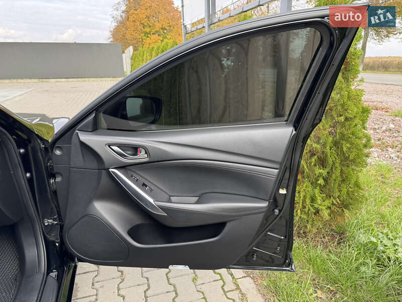 Седан Mazda 6 2016 в Киеве