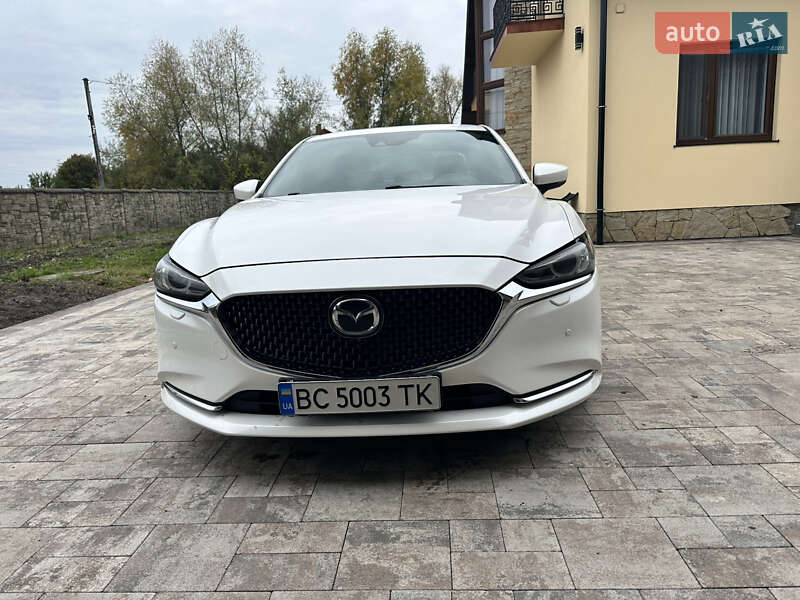 Седан Mazda 6 2018 в Жовкві