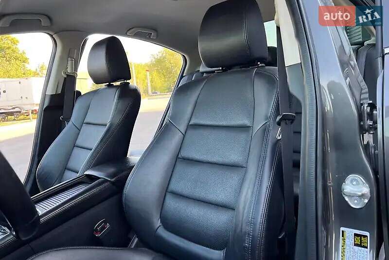 Седан Mazda 6 2016 в Рівному