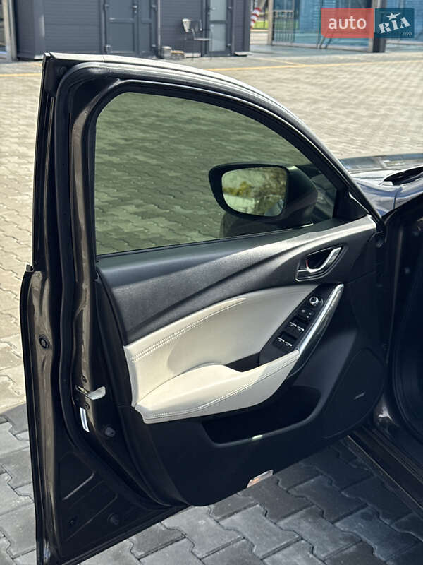 Седан Mazda 6 2015 в Миколаєві