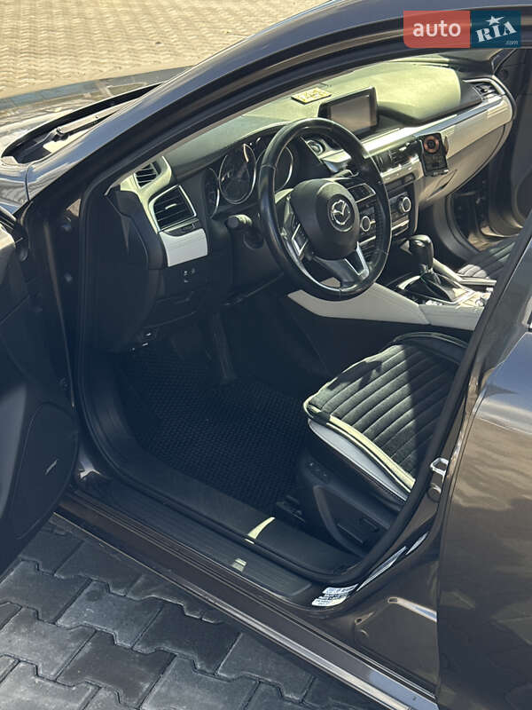 Седан Mazda 6 2015 в Миколаєві