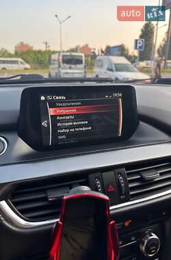 Седан Mazda 6 2015 в 