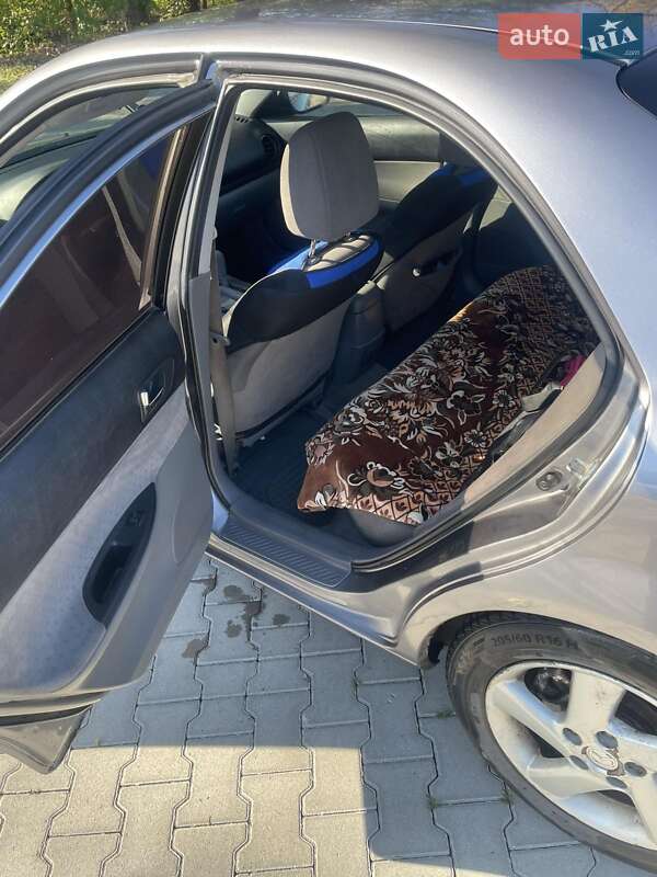 Седан Mazda 6 2003 в Черновцах