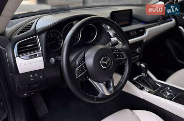 Седан Mazda 6 2016 в 