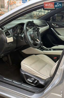 Седан Mazda 6 2017 в  фото 9 Седан Mazda 6 2017 в