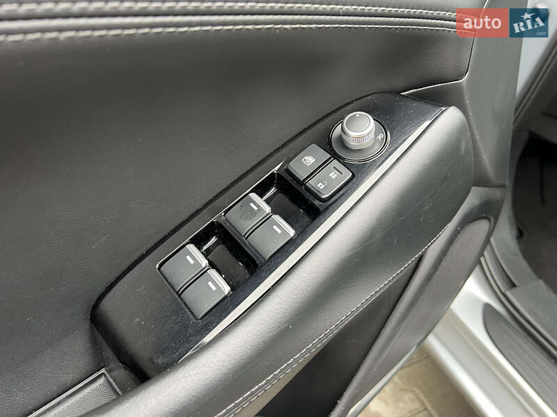 Седан Mazda 6 2018 в Житомирі