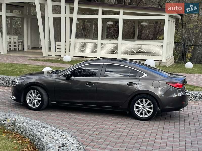 Седан Mazda 6 2015 в Ивано-Франковске