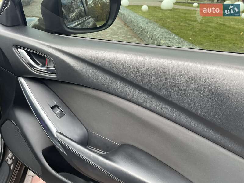 Седан Mazda 6 2015 в Ивано-Франковске