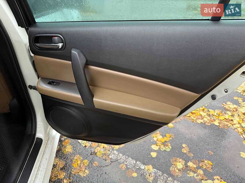 Седан Mazda 6 2011 в Киеве