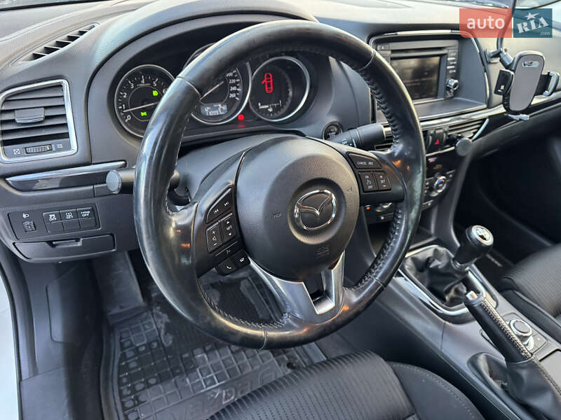 Седан Mazda 6 2014 в Ивано-Франковске