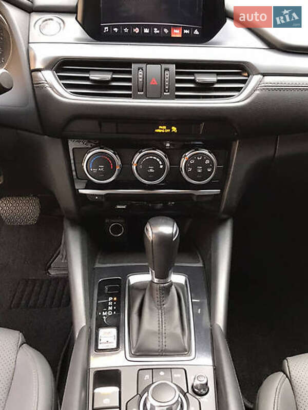 Седан Mazda 6 2017 в Львові